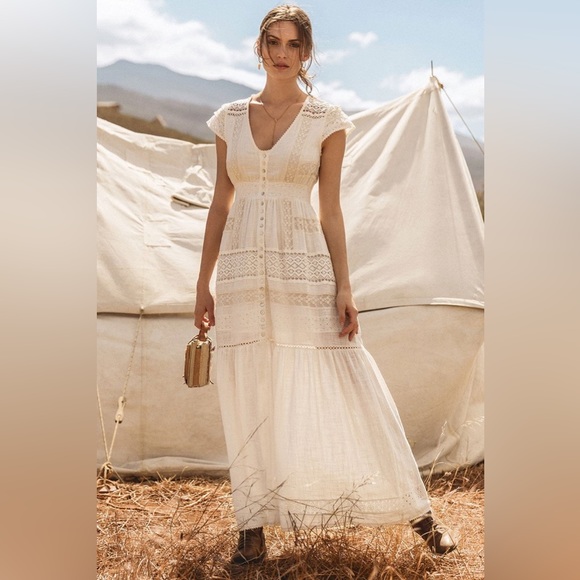 Spell 🤍 Suki Gown White EUC 🤍 XS - Picture 4 of 16